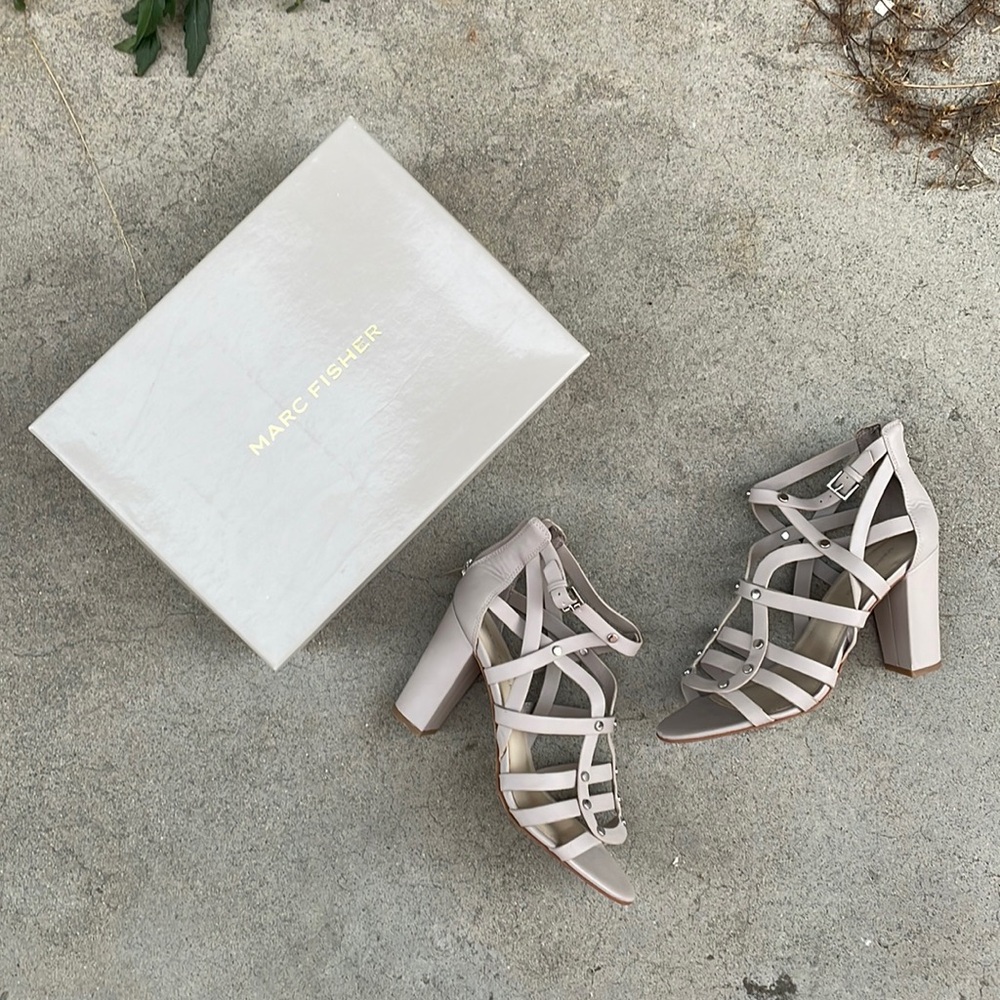 Leather Gladiator Style Open Toe Chunky Heel Sandal